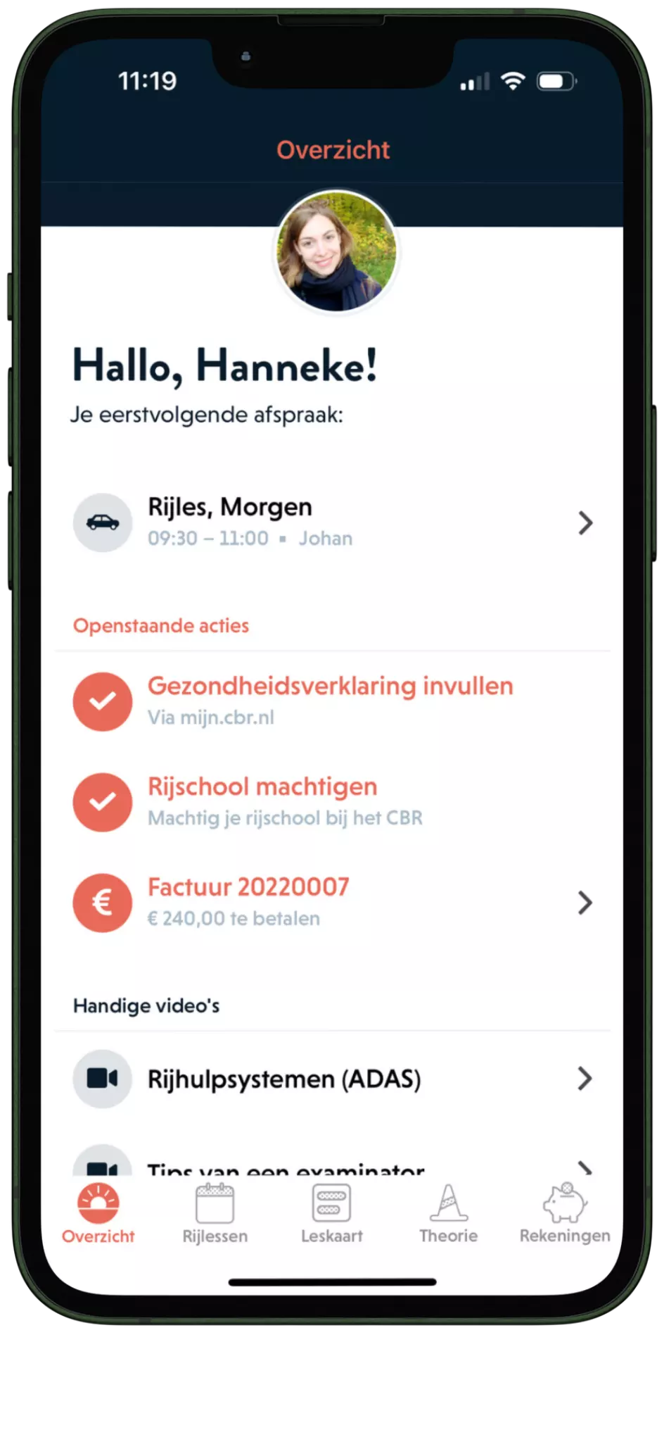 Overzichtsscherm van de PlanGo-leerlingapp met je volgende rijles, openstaande acties en facturen
